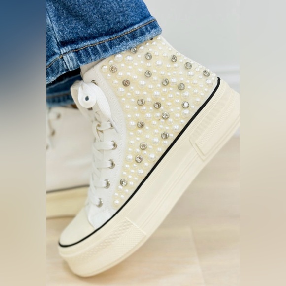 NWT Azalea Wang White Pearl/ Rhinestone High Top Sneakers. - Picture 5 of 11